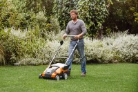STIHL Akku-Rasenlüfter RLA 240 – ohne Akku & 