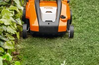 STIHL Akku-Rasenlüfter RLA 240 – ohne Akku & 