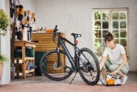 STIHL Akku-Kompressor KOA 20 - mit Akku AS2 & Ladeger&au