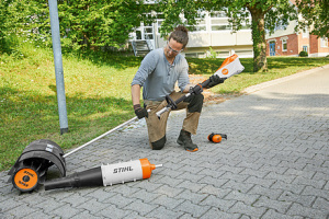 STIHL Kombi-System KMA 135 R - ohne Akku & Ladegerä