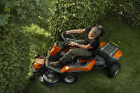 Husqvarna Rider R 200iX AWD - ohne Mähdeck & Ladege