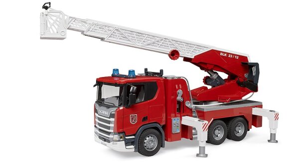 Bruder Scania Super 560R Feuerwehr mit Drehleiter, Wasserpumpe und Light & Sound Modul