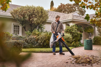 STIHL Akku-Saughäcksler SHA 56, mit Akku AK 20 und Lade