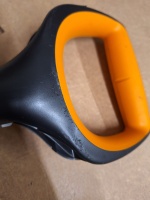 Fiskars Schneeschaufel Kunststoff X-Serie 36cm (B-Ware) 4