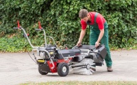 Herkules Kehrmaschine KM 1000 Pro H (Honda GXV160) 3