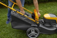 STIGA Akku-Rasenmäher Collector 548 AE Kit - inkl. Akku