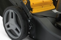 STIGA Akku-Rasenmäher Collector 548 S AE Kit - inkl. 2 